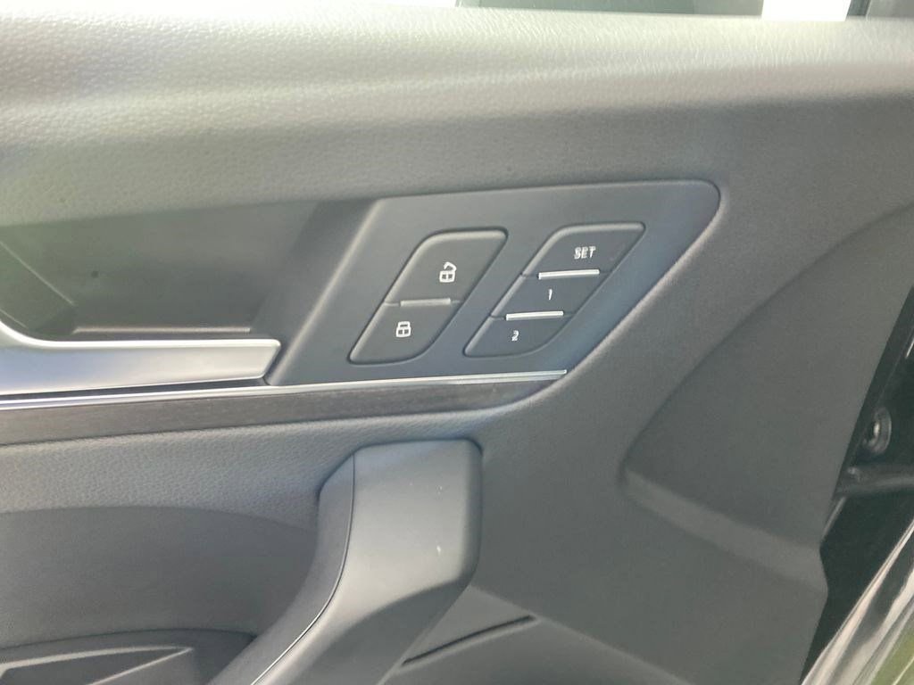 Used 2024 Audi Q5 2.0T Premium image 13