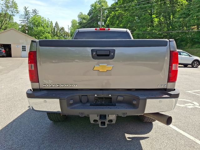 Used 2013 Chevrolet Silverado 2500 LTZ w/ LTZ Plus Package AWD/4WD image 7