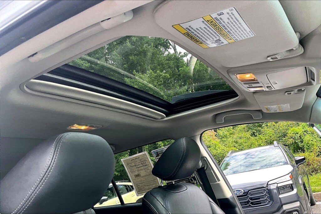 Used 2015 Subaru Outback 2.5i Limited AWD/4WD image 12