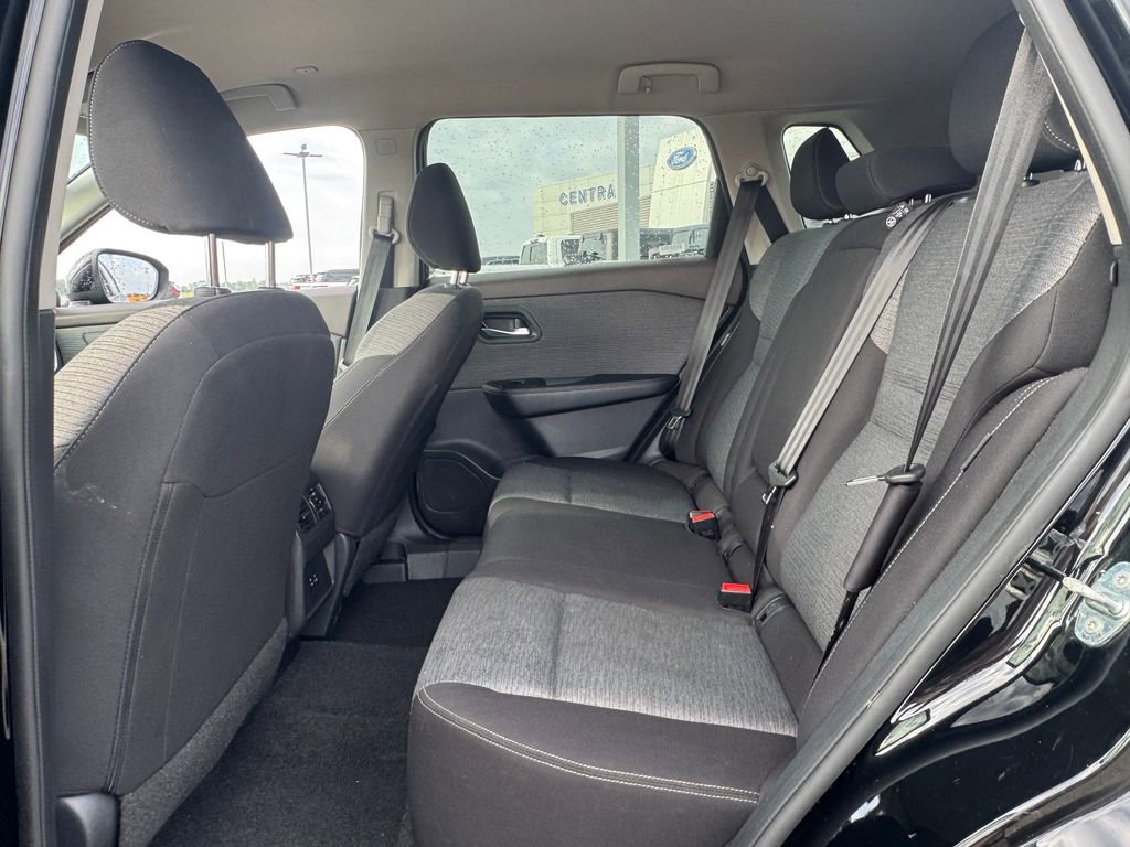 Used 2023 Nissan Rogue SV FWD image 12