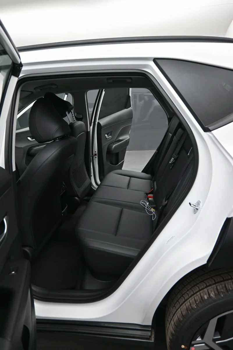New 2026 Hyundai Kona SEL Premium AWD/4WD image 15