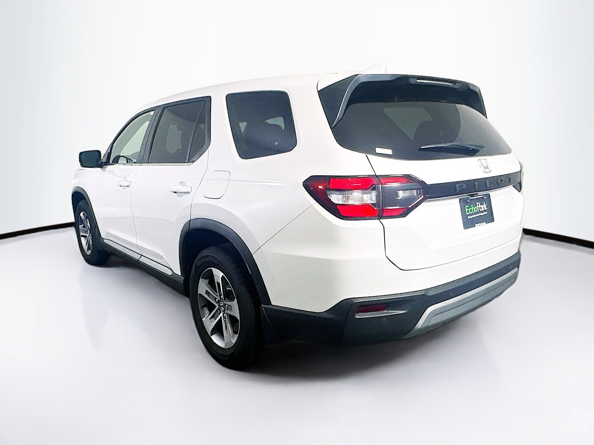 Used 2025 Honda Pilot EX-L image 5