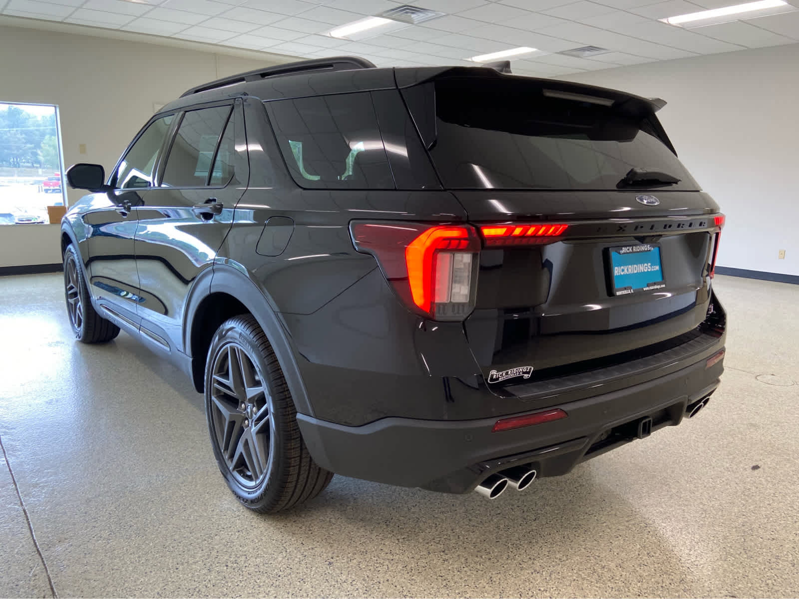 New 2025 Ford Explorer ST image 10