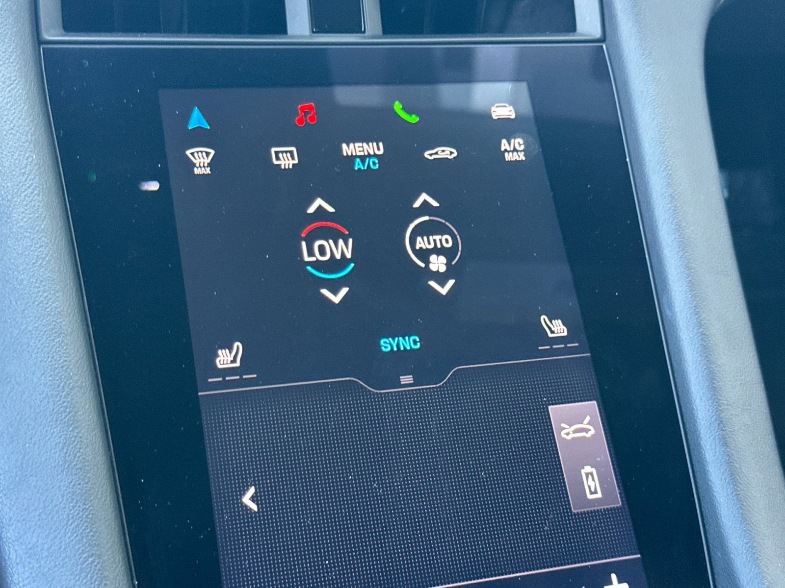 Certified 2021 Porsche Taycan image 20