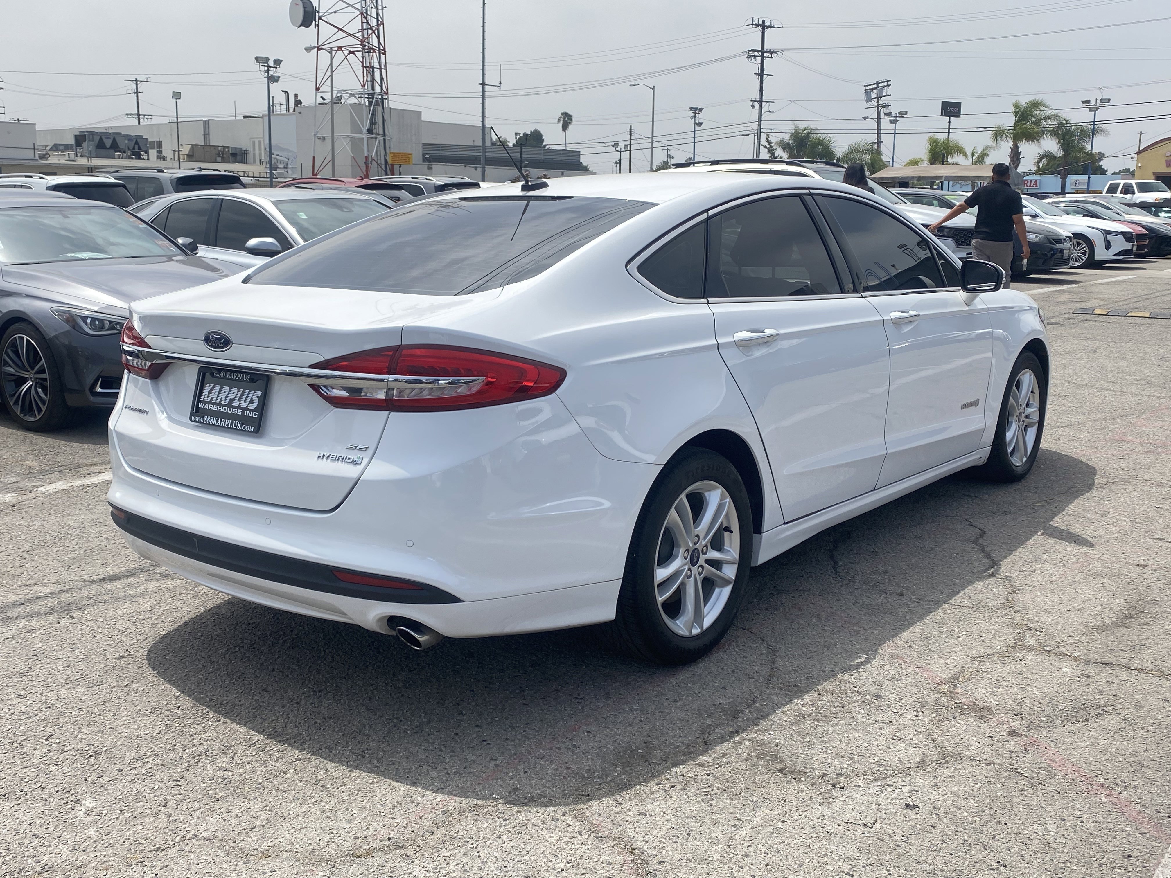 Used 2018 Ford Fusion SE w/ Equipment Group 602A FWD image 8
