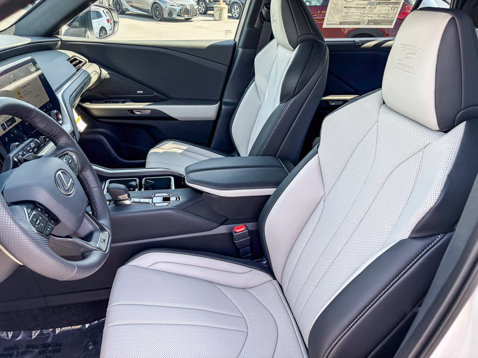 New 2026 Lexus TX 500h AWD image 18