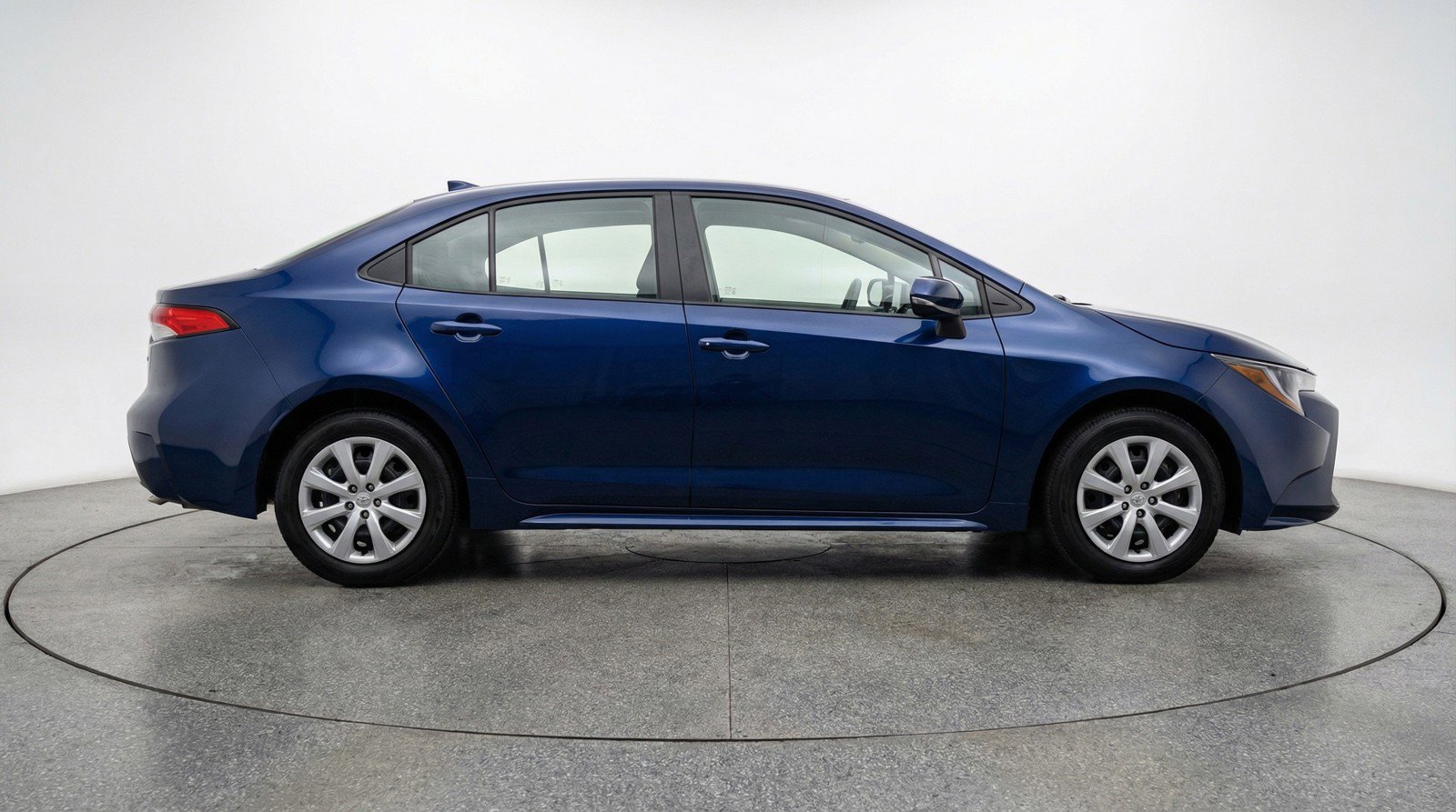 Used 2025 Toyota Corolla LE image 11