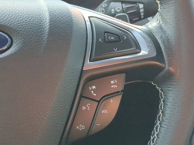 Used 2022 Ford Edge ST image 15