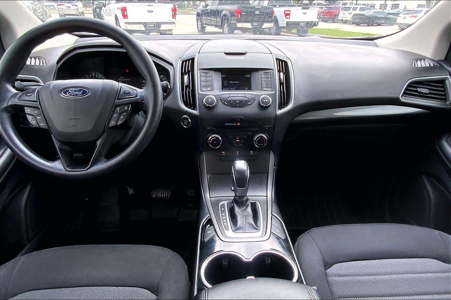 Used 2018 Ford Edge SE FWD image 15