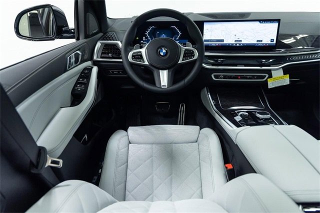 New 2026 BMW X5 xDrive40i w/ M Sport Package image 4