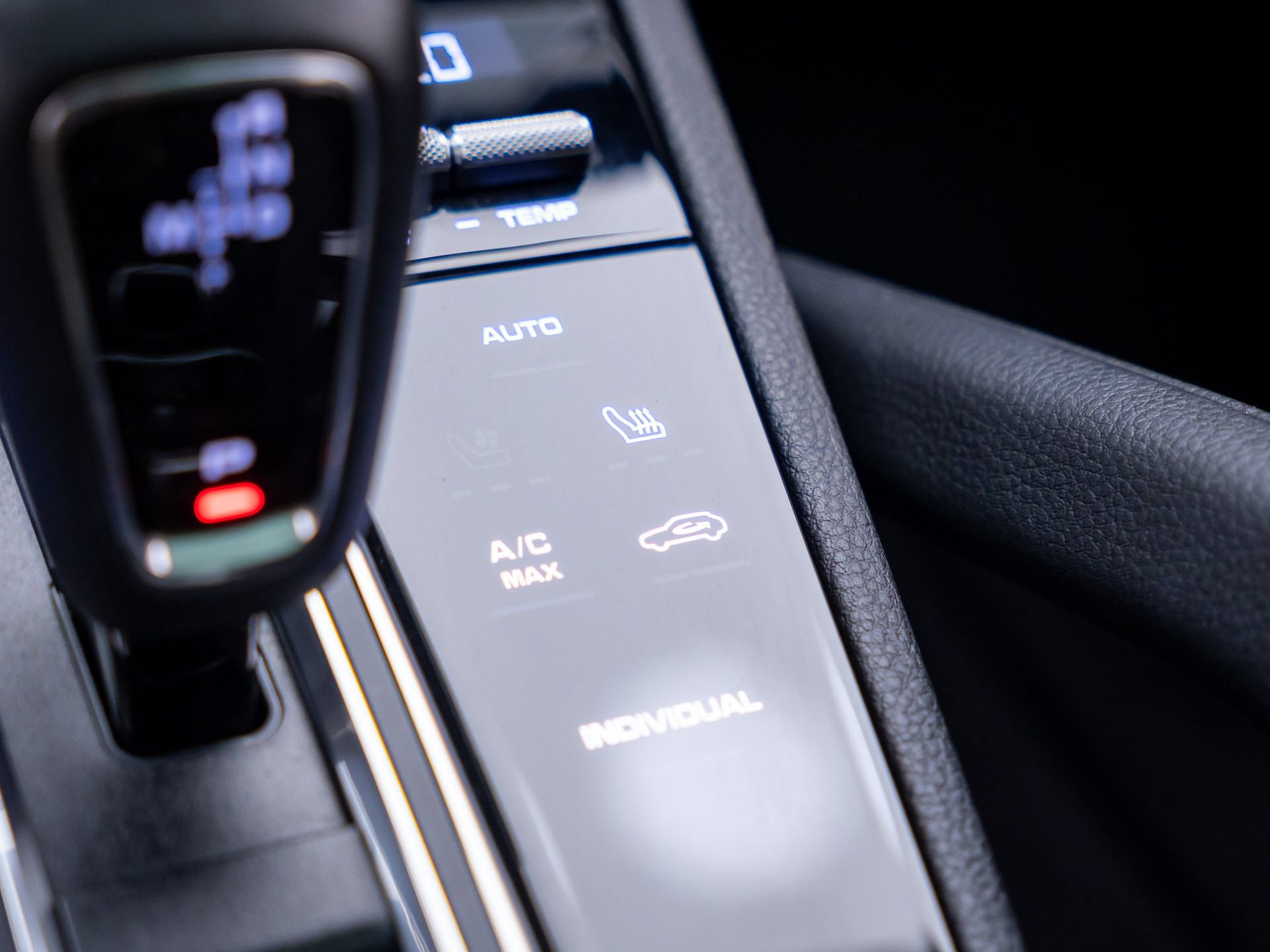 Certified 2023 Porsche Cayenne AWD/4WD image 26