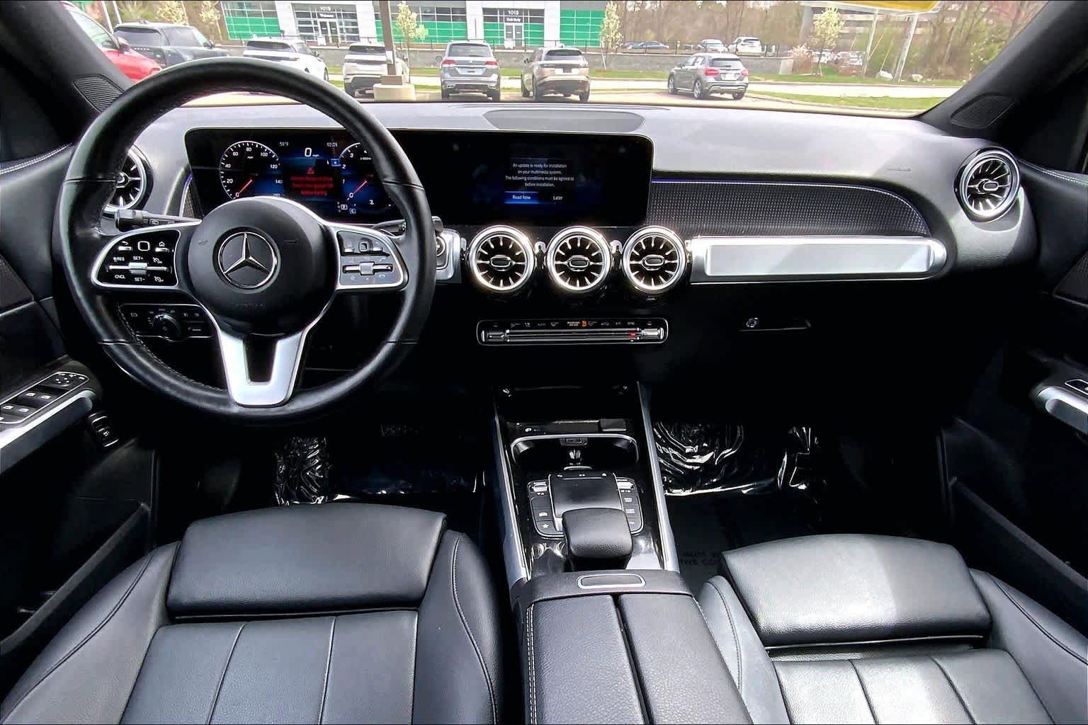 Used 2022 Mercedes-Benz GLB 250 4MATIC image 15