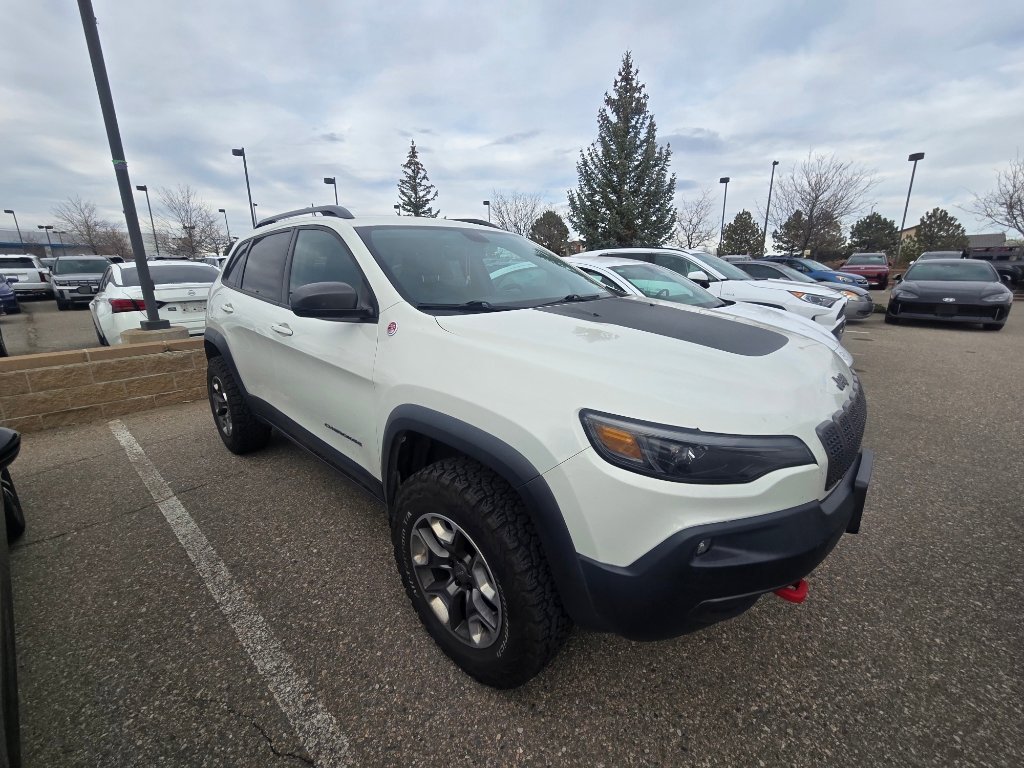 Used 2019 Jeep Cherokee Trailhawk w/ Cold Weather Group AWD/4WD image 17