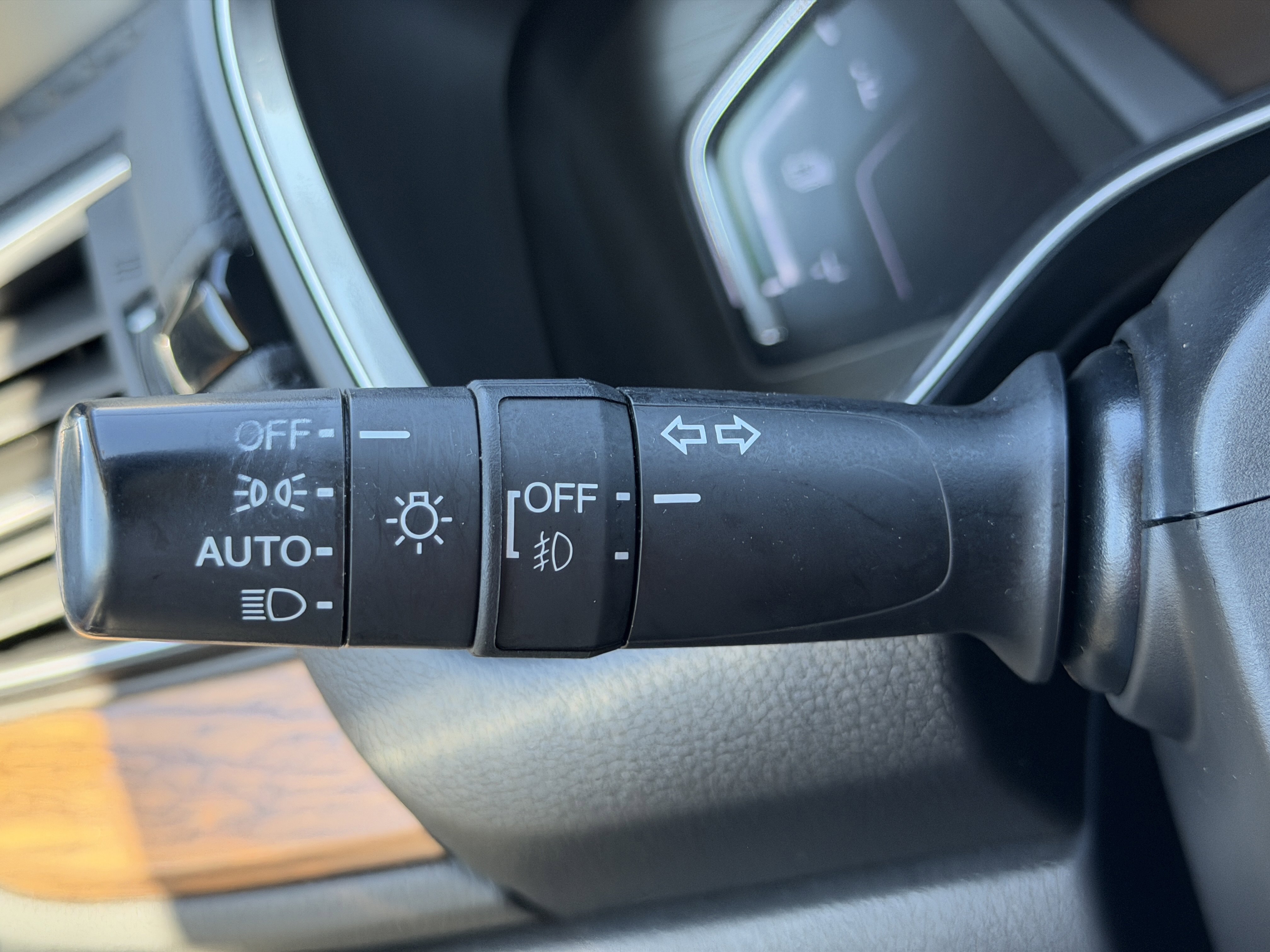 Used 2022 Honda CR-V Touring image 29