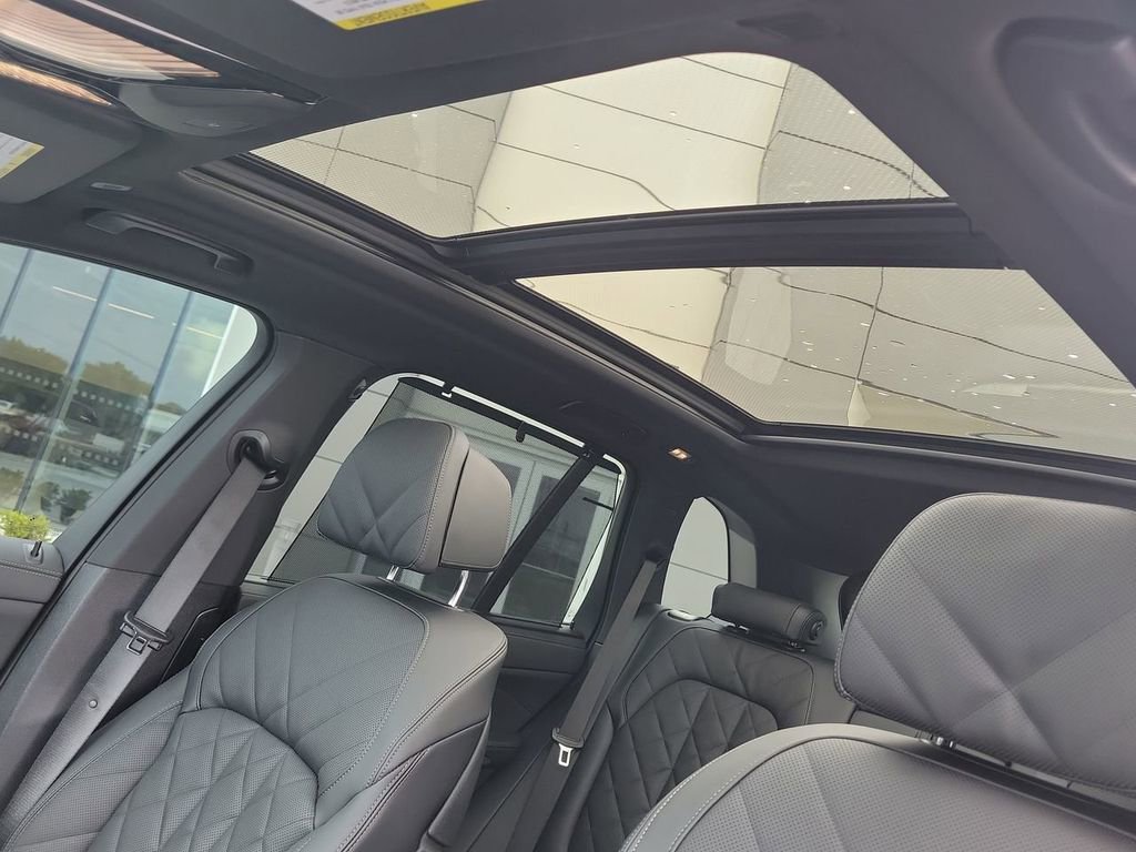 Used 2026 BMW X5 M60i image 28