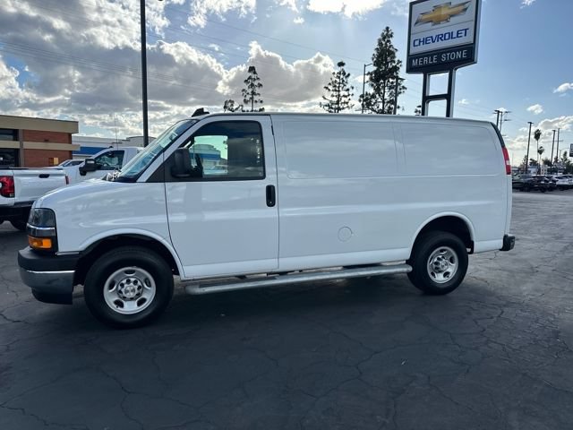 Certified 2024 Chevrolet Express 2500 w/ Driver Convenience Package RWD image 4