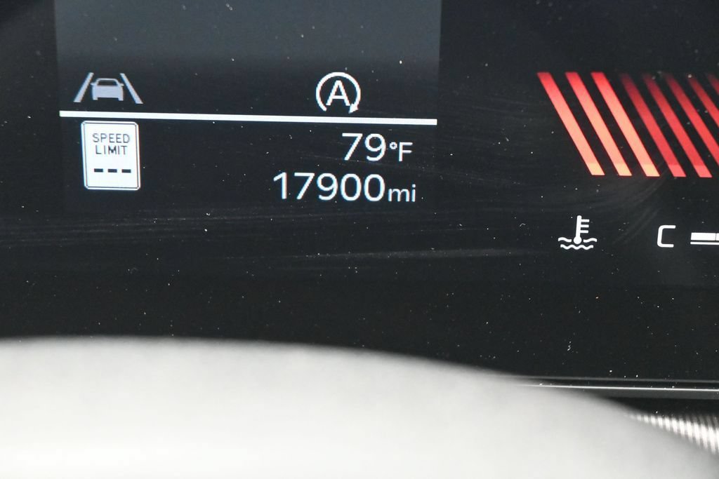Used 2026 Kia Sportage EX w/ EX Panorama Roof Package FWD image 33