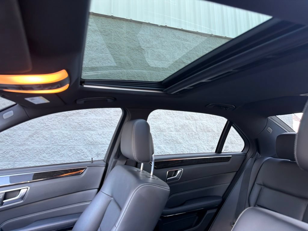 Used 2016 Mercedes-Benz E 350 4MATIC Sedan image 12