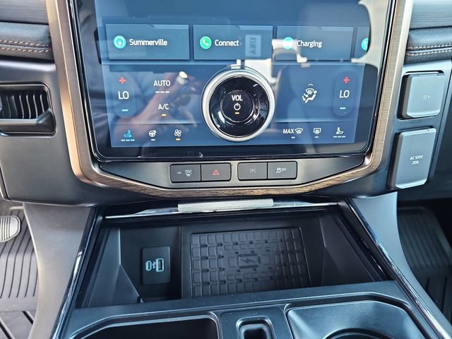 Used 2023 Ford F150 Lightning Lariat image 25