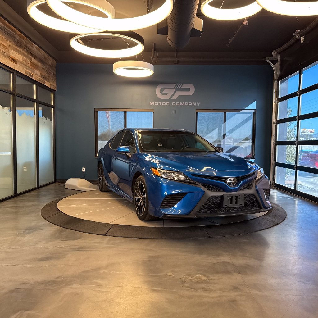 Used 2019 Toyota Camry SE