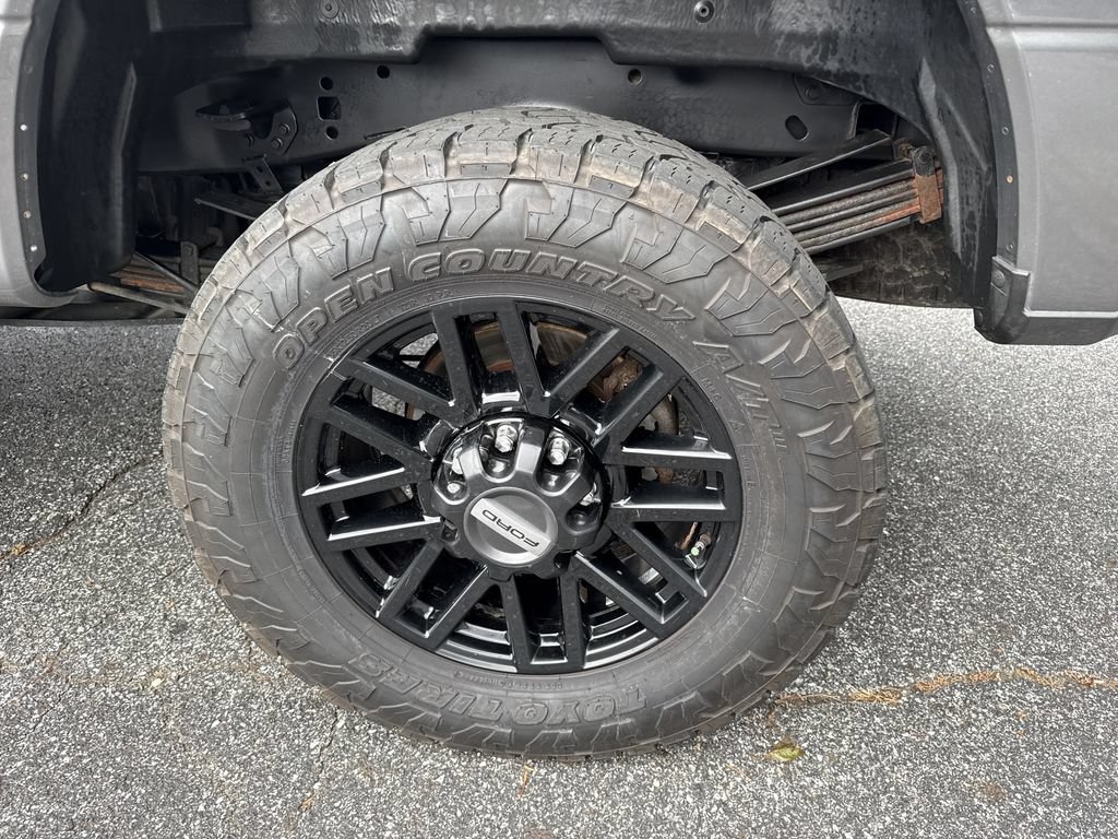 Used 2022 Ford F350 Lariat w/ Black Appearance Package AWD/4WD image 18