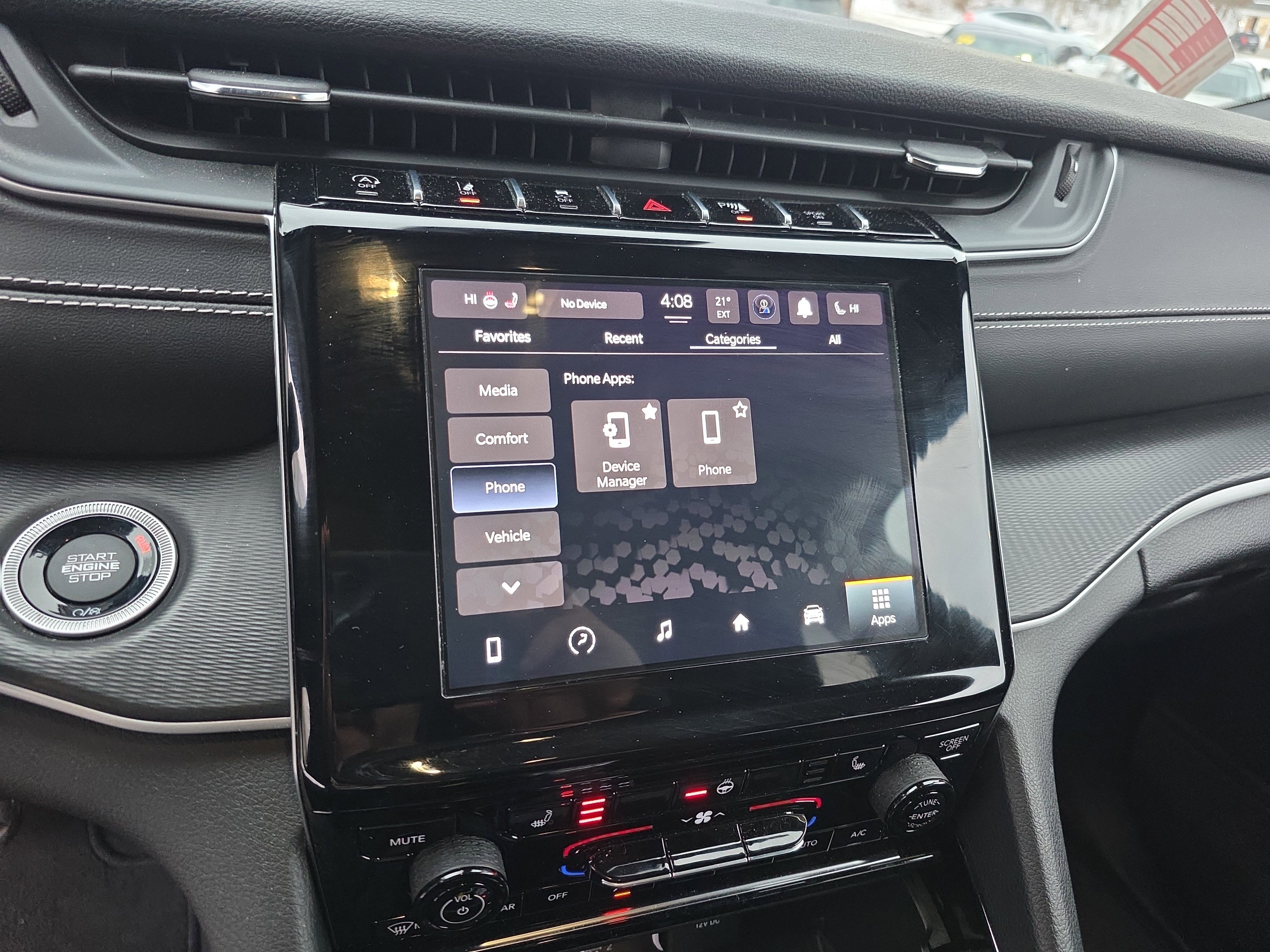 Used 2023 Jeep Grand Cherokee L Laredo image 29