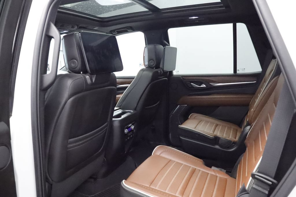 Used 2023 GMC Yukon Denali Ultimate AWD/4WD image 25
