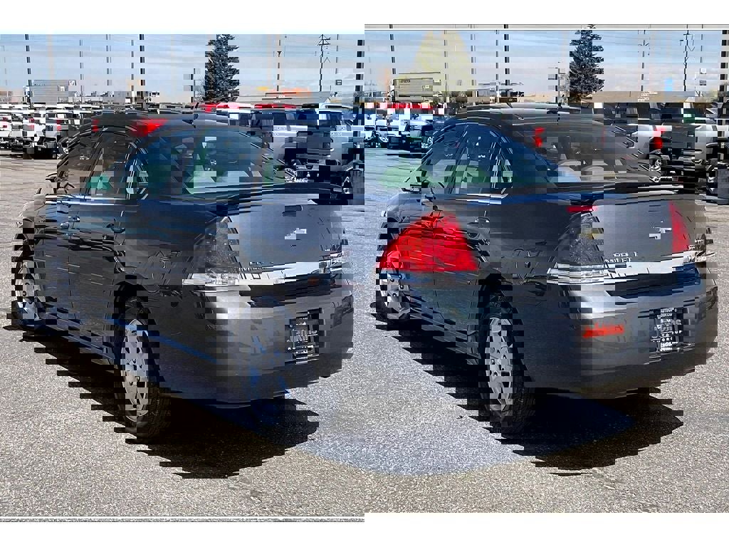 Used 2010 Chevrolet Impala LT w/ Luxury Edition Package image 13