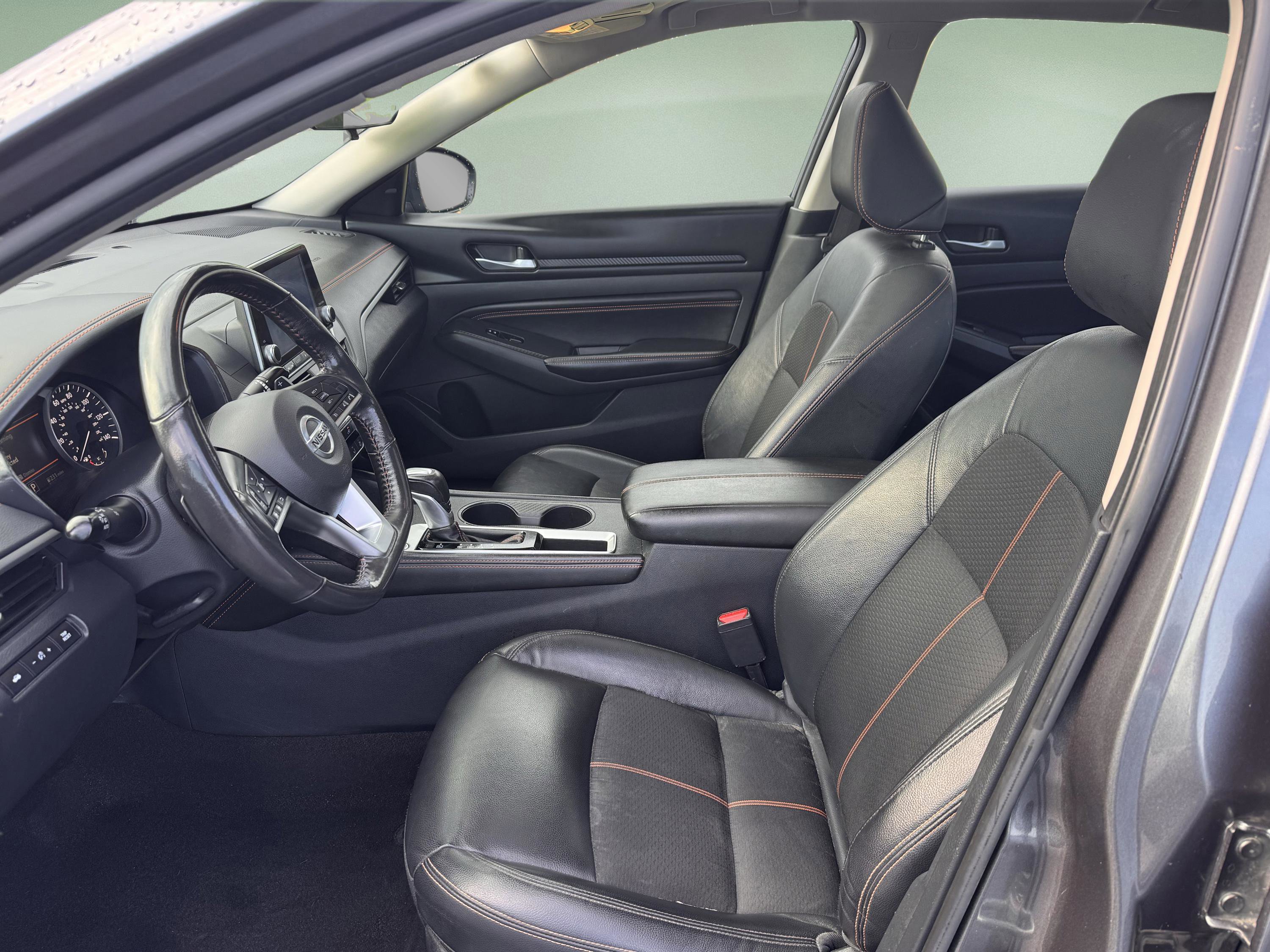 Used 2022 Nissan Altima 2.5 SR w/ Midnight Edition Package image 11