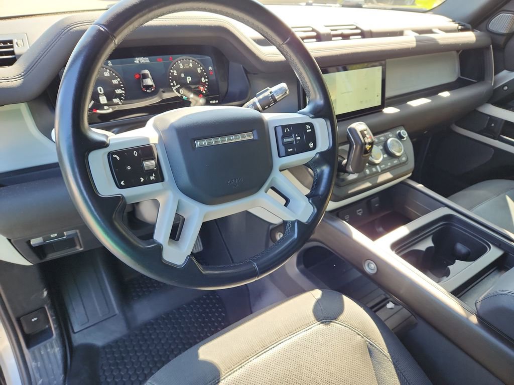 Used 2021 Land Rover Defender 110 SE AWD/4WD image 14