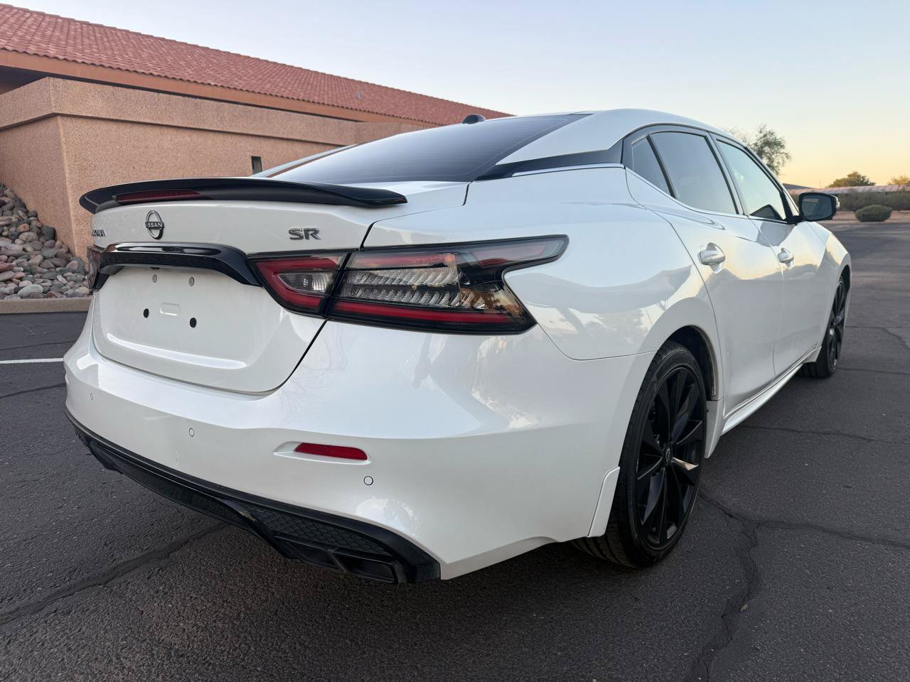 Used 2023 Nissan Maxima SR w/ Sport Mat Group FWD image 3