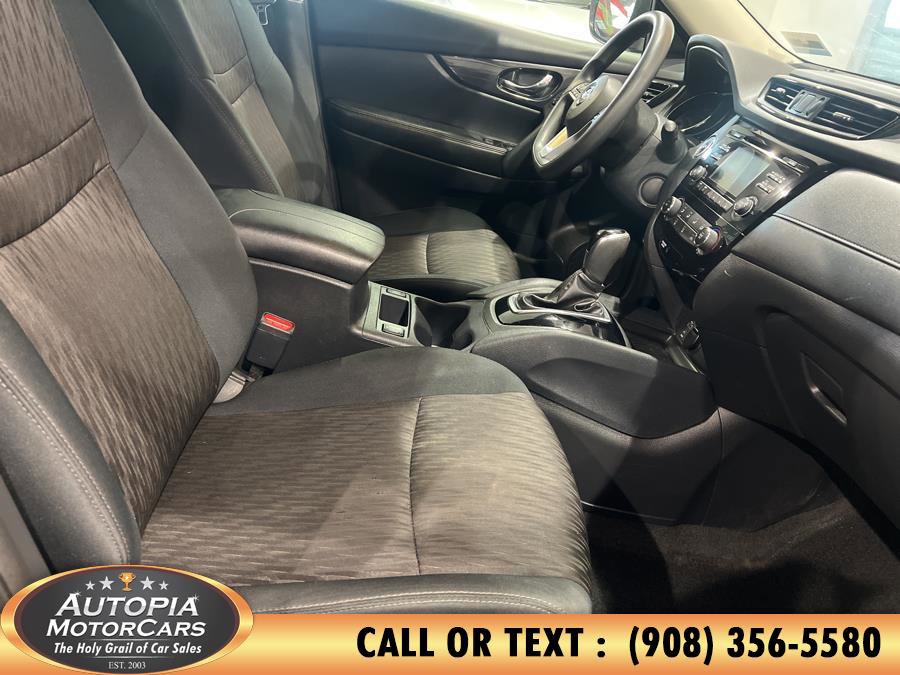 Used 2017 Nissan Rogue SV image 13