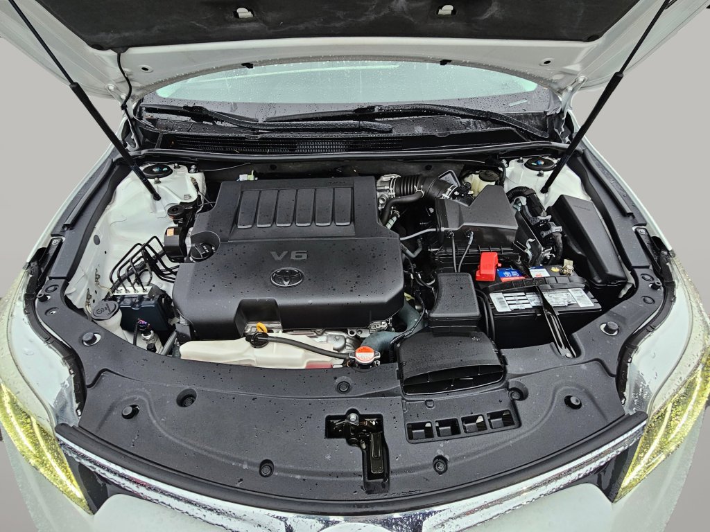 Used 2016 Toyota Avalon Touring image 19