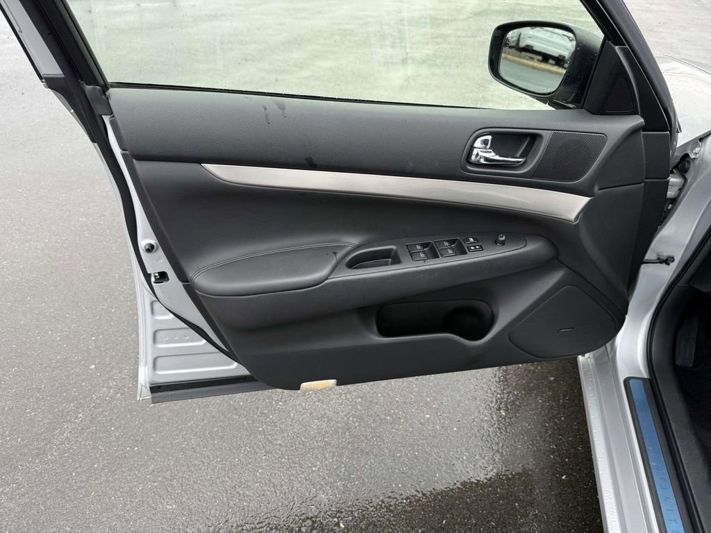 Used 2015 INFINITI Q40 AWD w/ Navigation Package image 12