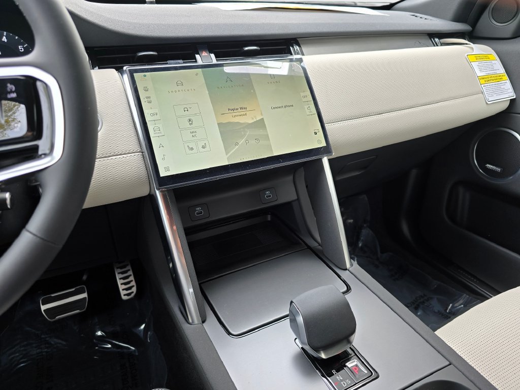 New 2026 Land Rover Discovery Sport Landmark AWD/4WD image 20