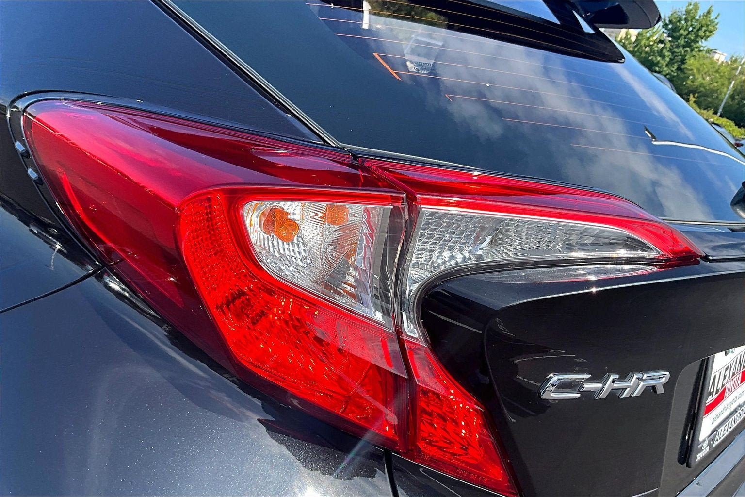 Used 2022 Toyota C-HR XLE FWD image 26