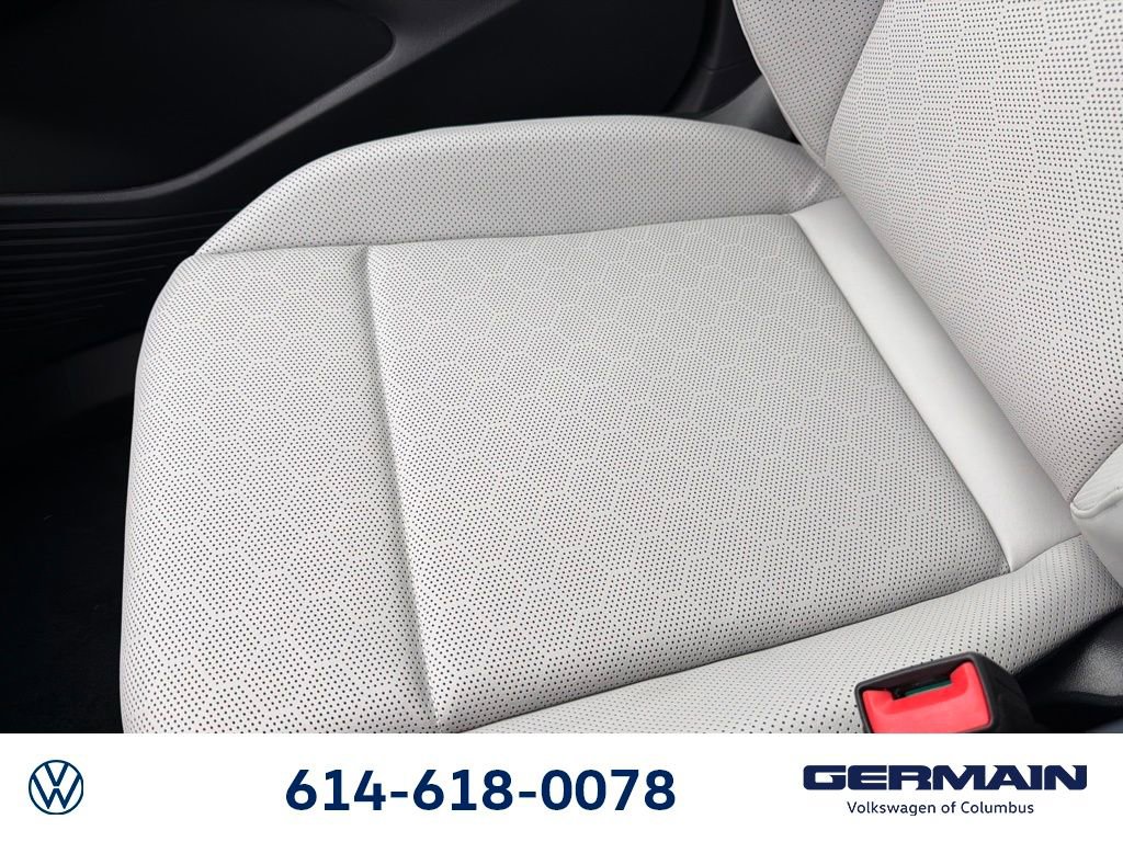 New 2025 Volkswagen ID.4 Pro S image 32