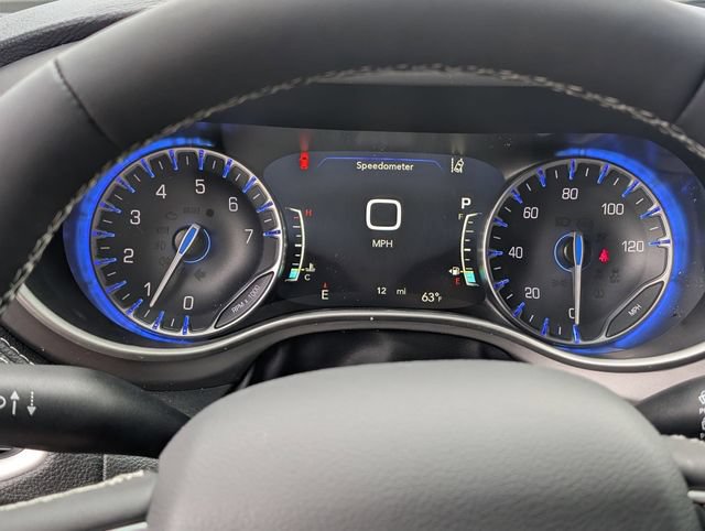New 2027 Chrysler Pacifica Select FWD image 17
