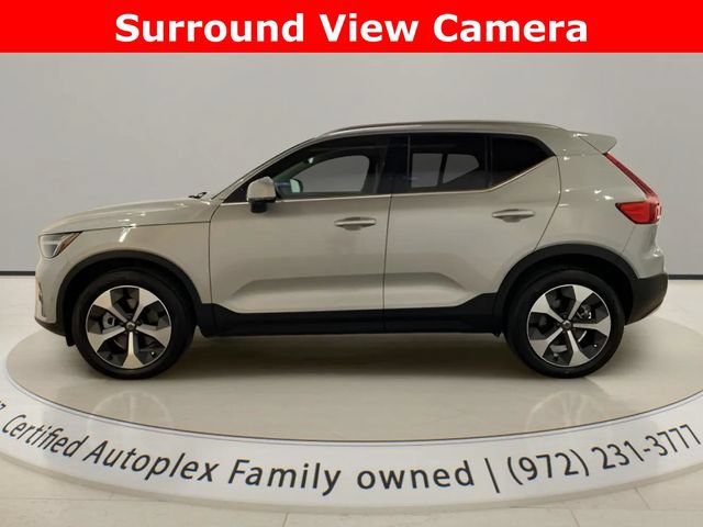 Used 2025 Volvo XC40 B5 Plus AWD/4WD image 2