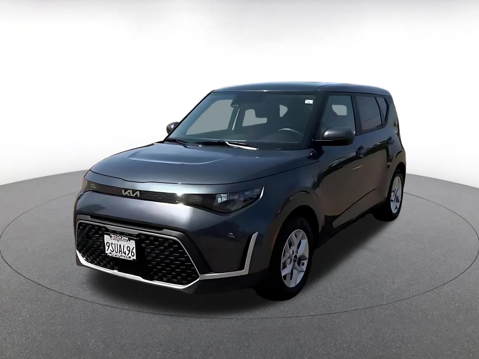 Used 2025 Kia Soul LX w/ LX Technology Package FWD image 7