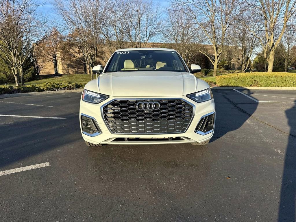 Used 2021 Audi Q5 2.0T Premium Plus w/ Premium Plus Package image 2