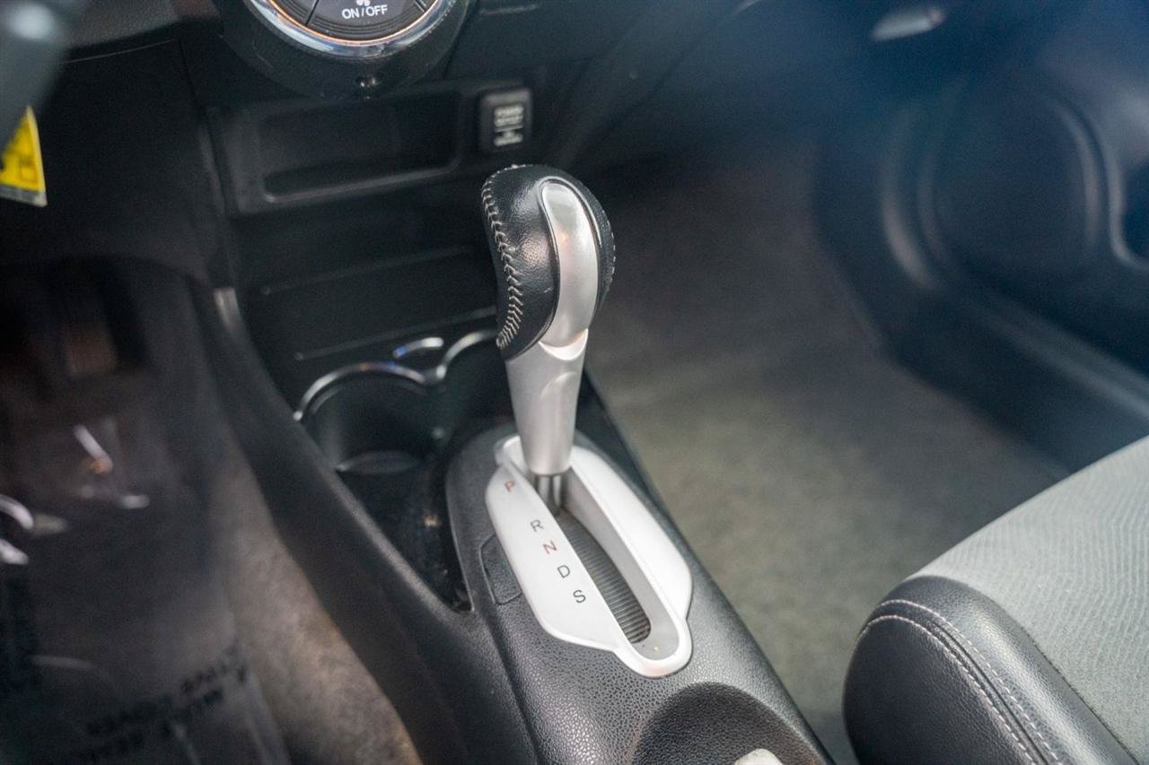Used 2012 Honda Insight EX image 17
