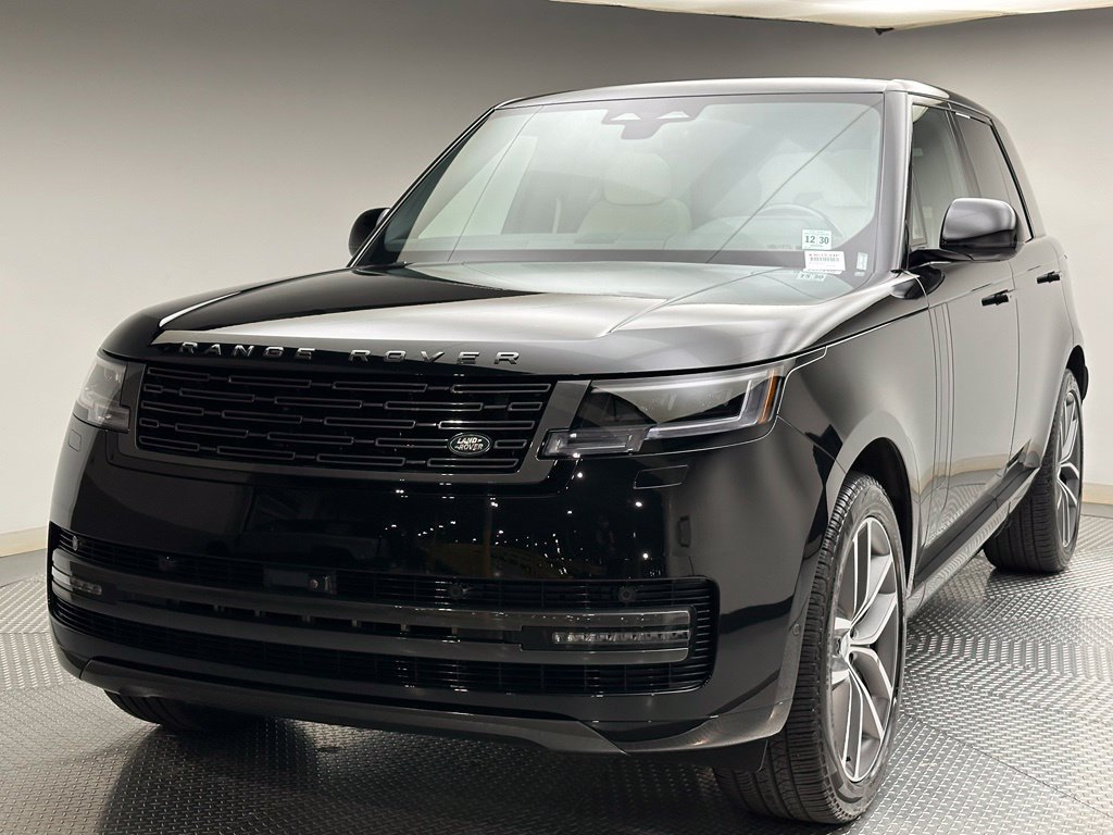 Used 2025 Land Rover Range Rover SE