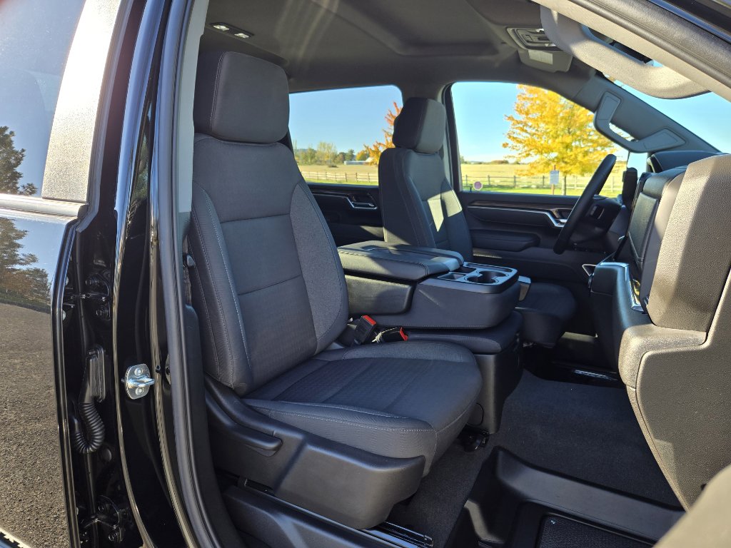 Used 2025 Chevrolet Silverado 3500 LT image 28