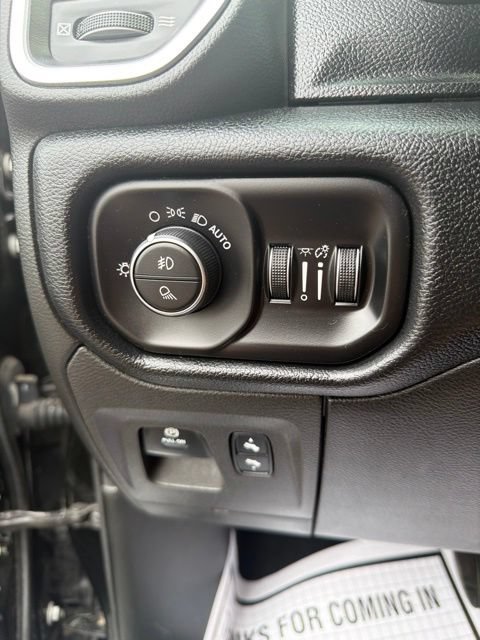 Used 2019 RAM 1500 Big Horn AWD/4WD image 15