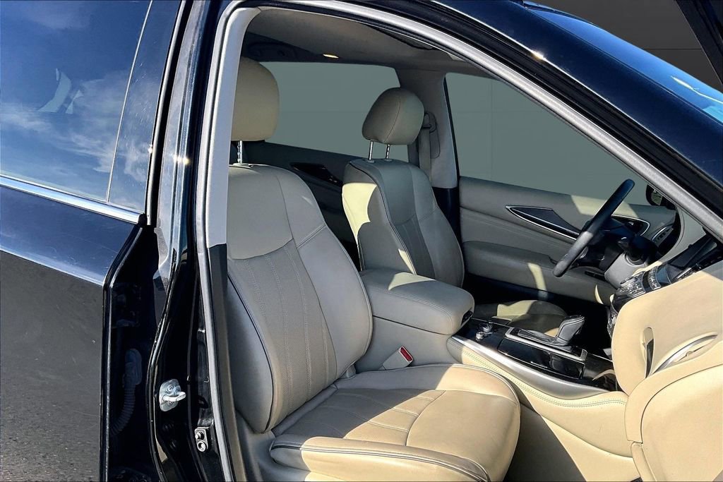 Used 2016 INFINITI QX60 Base w/ Premium Plus Package image 7