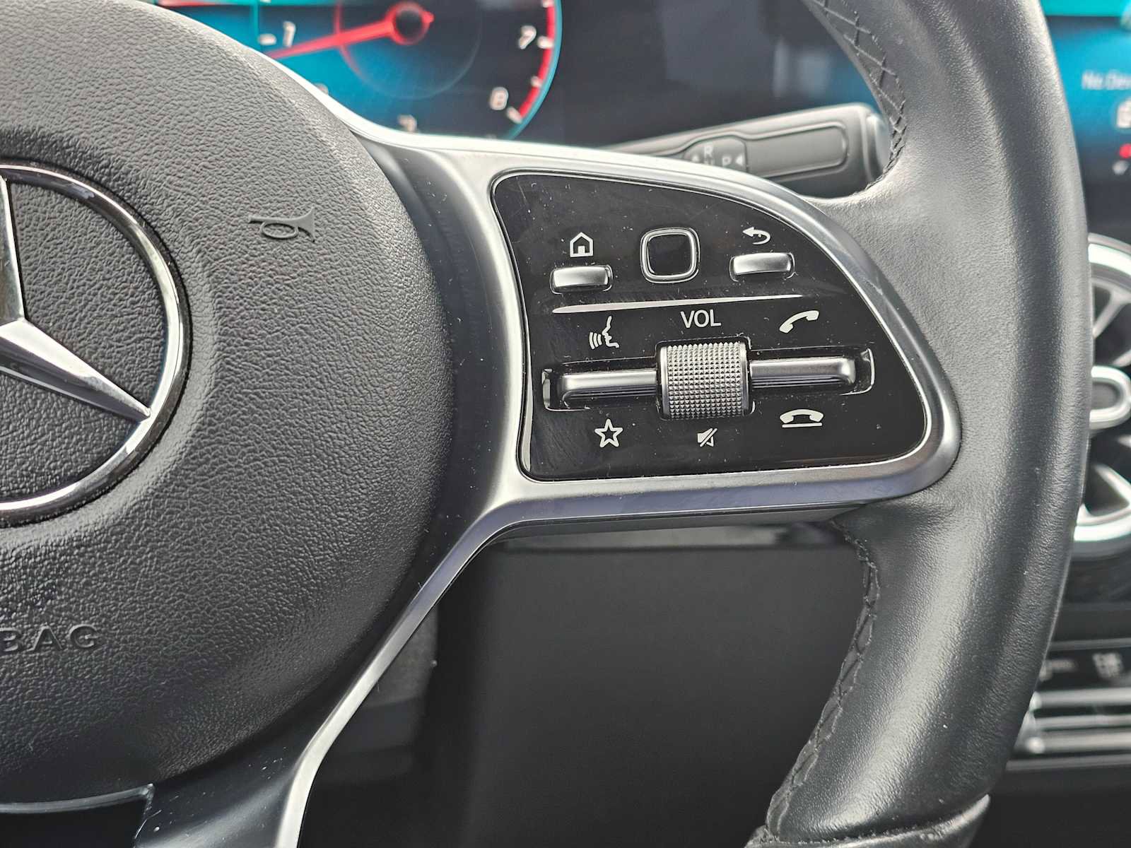 Used 2021 Mercedes-Benz GLA 250 4MATIC image 30