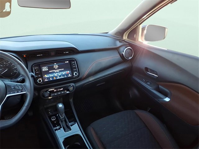 Used 2023 Nissan Kicks SR image 11