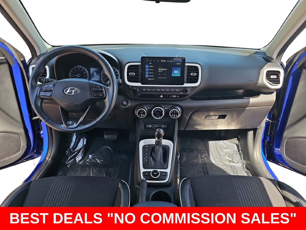 Used 2022 Hyundai Venue Limited FWD image 9