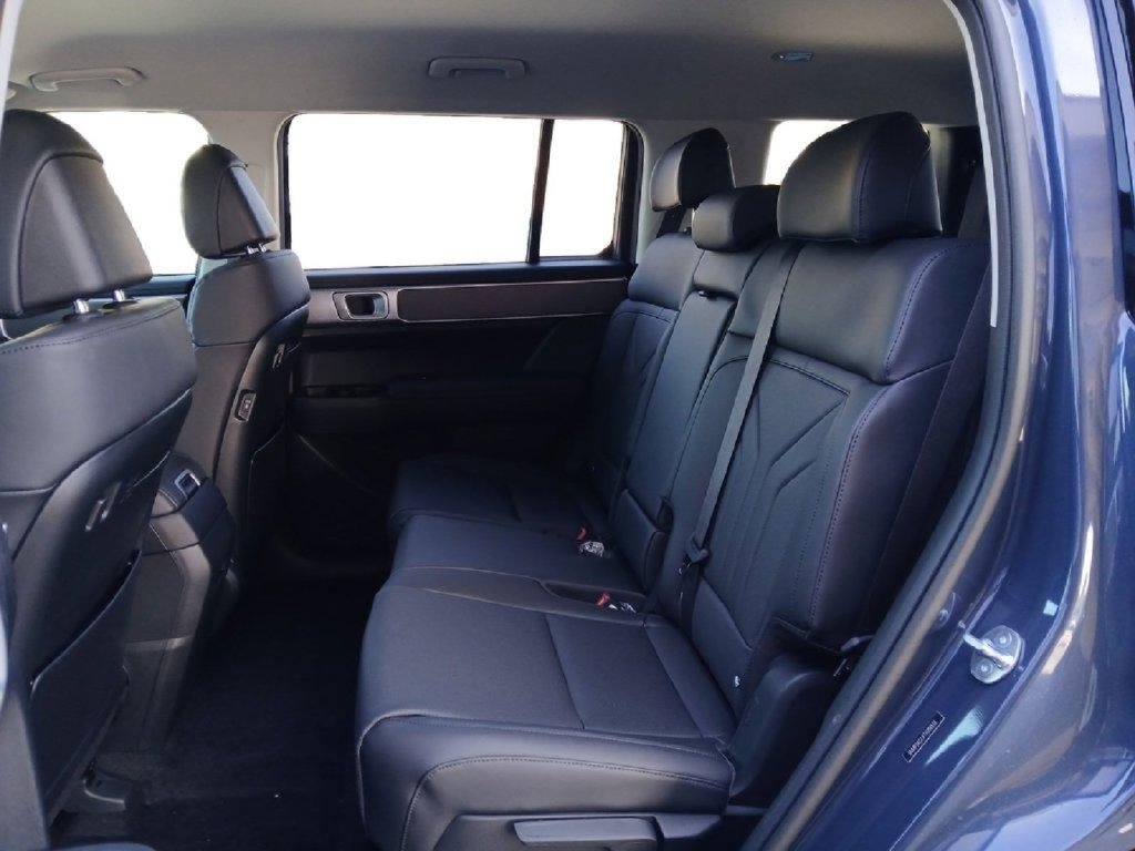 New 2026 Hyundai Santa Fe SEL FWD image 13